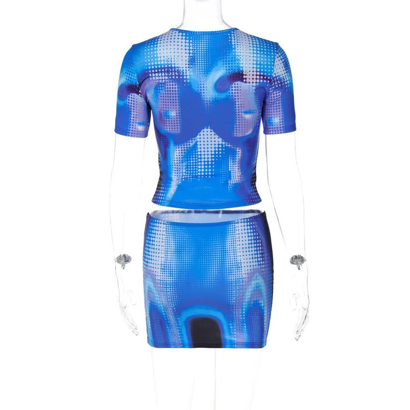 European and American Fashion Sexy Print Personality Street Style Short T Slim Fit Skirt Suit, perfect for a confident, — photo 13