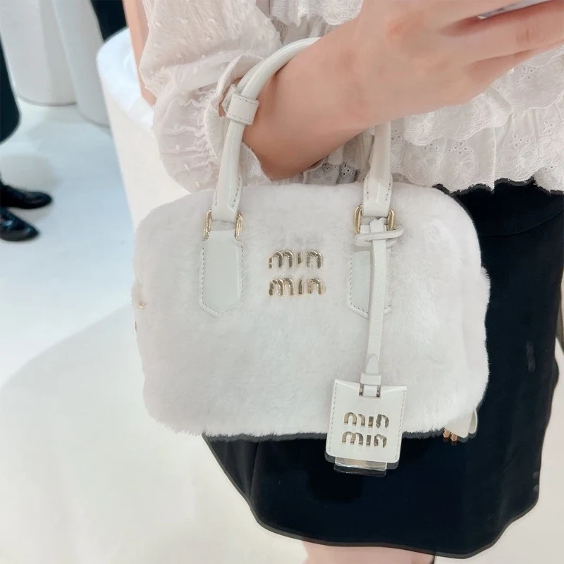 Nova Bolsa Mensageiro de Ombro Boston versátil. Leve tudo o que precisa com estilo e conforto. Perfeita para o dia a dia, trabalho e viagens. — foto 3