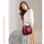 Women's Fashion PU Leather Shoulder Handbag, a stylish and versatile bag for everyday use and special occasions. A comfo — photo 3