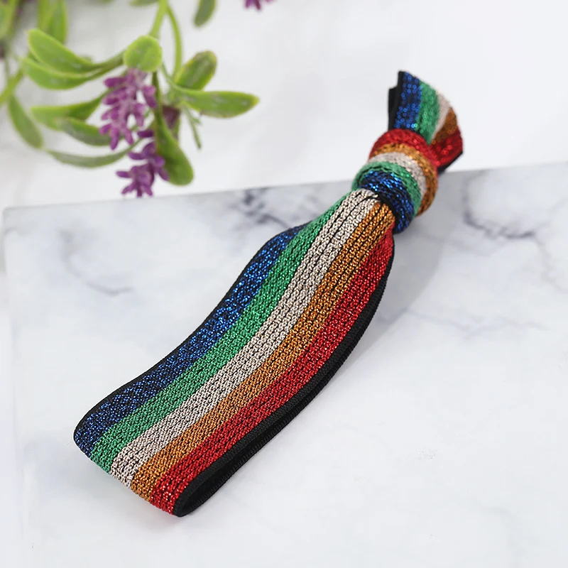 Faixa de cabelo colorida com nós e rebites, borda larga e fashion, perfeita para um visual estiloso e confortável no dia a dia — foto 7