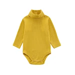 Macacão para bebê outono e inverno, quentinho e confortável. Roupa de corpo fofa e prática para recém-nascidos. Ideal para brincar e dormir com estilo e proteção. — foto 3