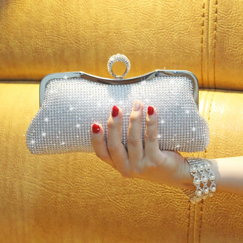 Diamond ring fashion clutch dinner bag. An elegant evening bag for women, perfect for dinners, parties and special occas — photo 2