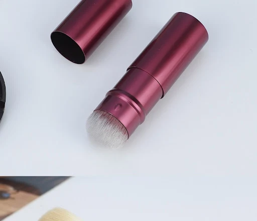 Title 10, Mini-portable Retractable Cosmetic Brush Soft W...