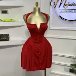 Decoratieve hoge taille heuprok met vierkante kraag en rij knopen — foto 1