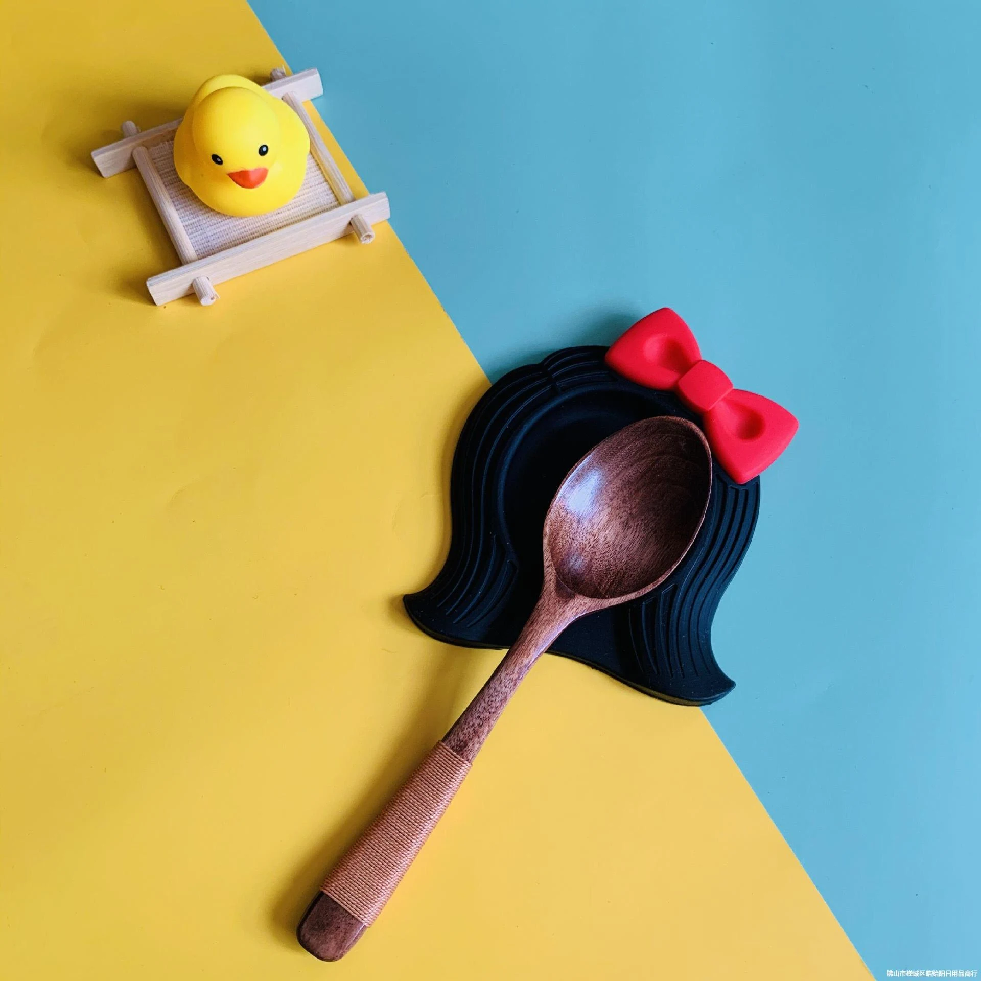 Silicone spoon holder for clean cooking. Heat resistant, easy to clean and non-slip, protecting your countertops from sp — photo 5