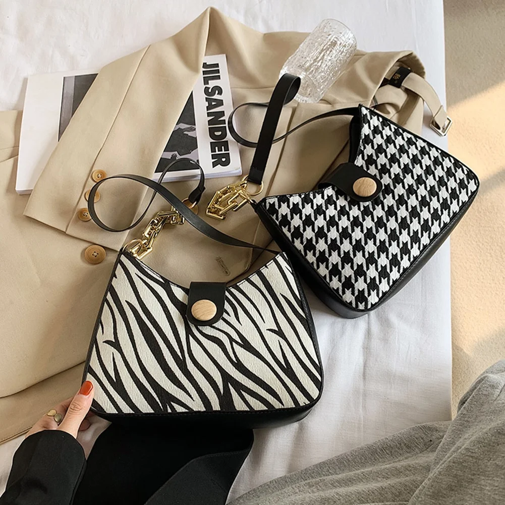 Title 4, Fashion Casual Houndstooth Chain Underarm Bag
