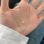 Colar feminino de prata esterlina Design simples com zircônia Joia elegante para mulheres Um toque de brilho para seu visual Acessório ideal — foto 1
