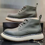 Sapatos de couro de vaca de cano alto com bico redondo. Conforto e estilo para seu dia a dia. Durabilidade e design atemporal. Compre já! — foto 6
