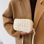 Shell Casual Simple Lady Chain Diagonal Bag, perfect for everyday use. Lightweight and stylish, this bag offers convenie — photo 8