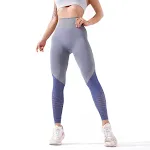 Calças de ioga femininas, leggings de cintura alta elásticas e vazadas. Perfeitas para treino, conforto e modelagem do corpo. — foto 4