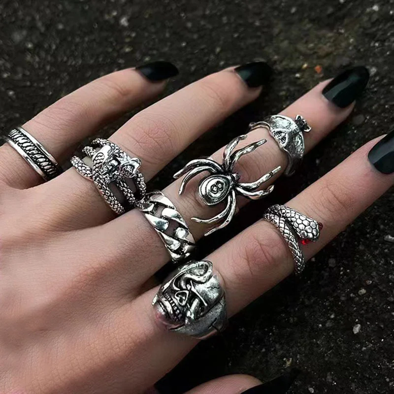 Anel Retro com Aranha, Morcego, Caveira e Cobra de duas cabeças. Conjunto de 7 peças, estilo gótico, para homens. — foto 9