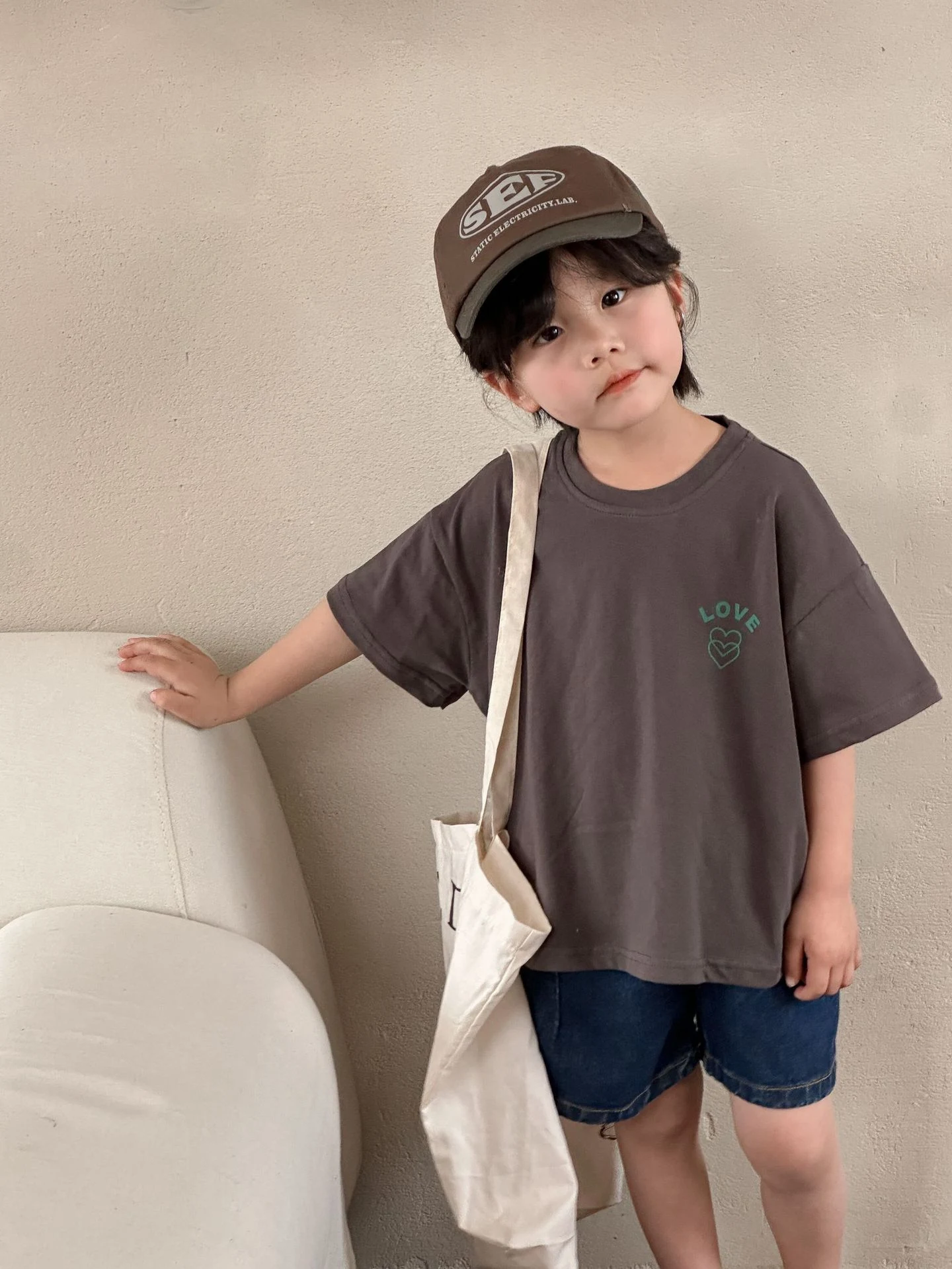 Camiseta infantil manga curta menina algodão verão, leve e respirável, ideal para brincar e aproveitar o sol com conforto. — foto 6