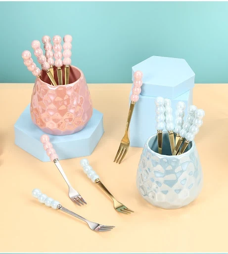 Title 3, Ceramic Pearl Tableware for Home. Elegant set f...