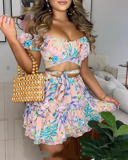 Title 5, New womens floral print dress, a stylish and c...