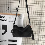 Borsa a tracolla casual moda uomo e donna. Perfetta per l'uso quotidiano, comoda, versatile ed elegante. Ideale per lavoro, università e tempo libero. — foto 4