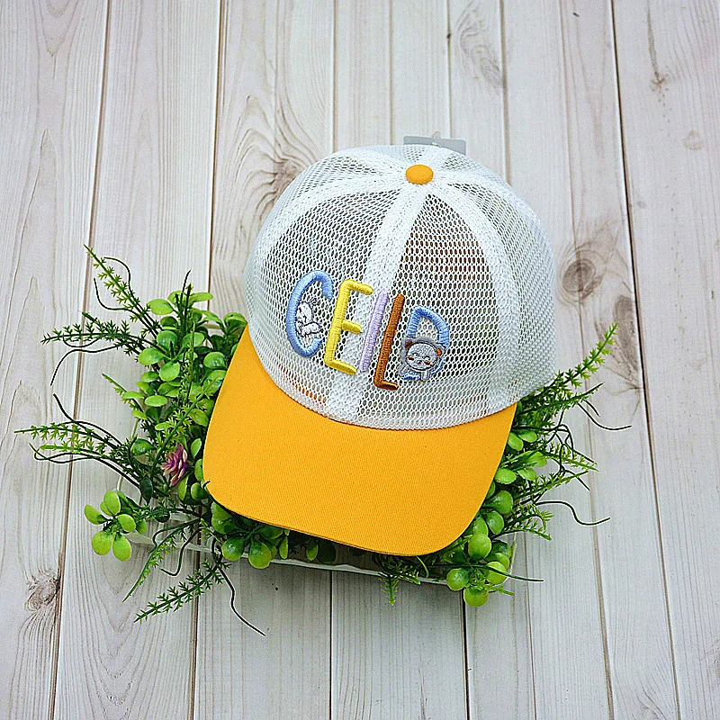 Boné de beisebol infantil com estampa simples, perfeito para proteger do sol com estilo e conforto, ideal para uso diário e atividades ao ar livre. — foto 4
