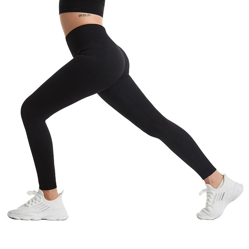 Title 3, Womens Seamless Tight-fitting Moisture Wicking...