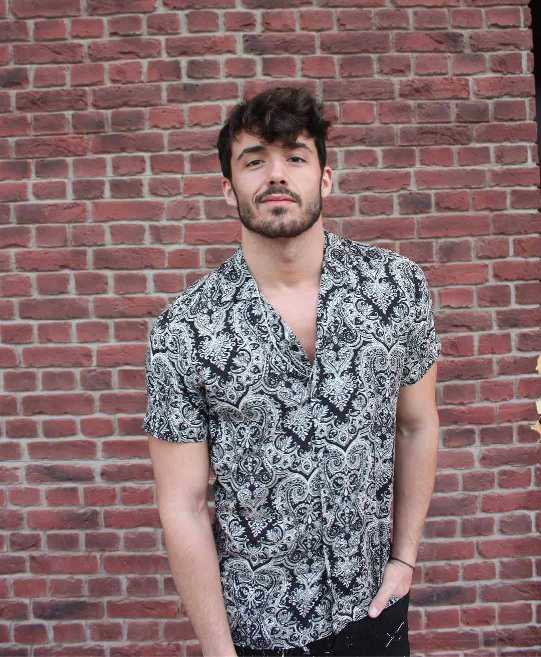 Men's Totem Print Shirt for casual wear. Breathable fabric, perfect for summer. Unique design and comfortable fit. Get y — photo 2