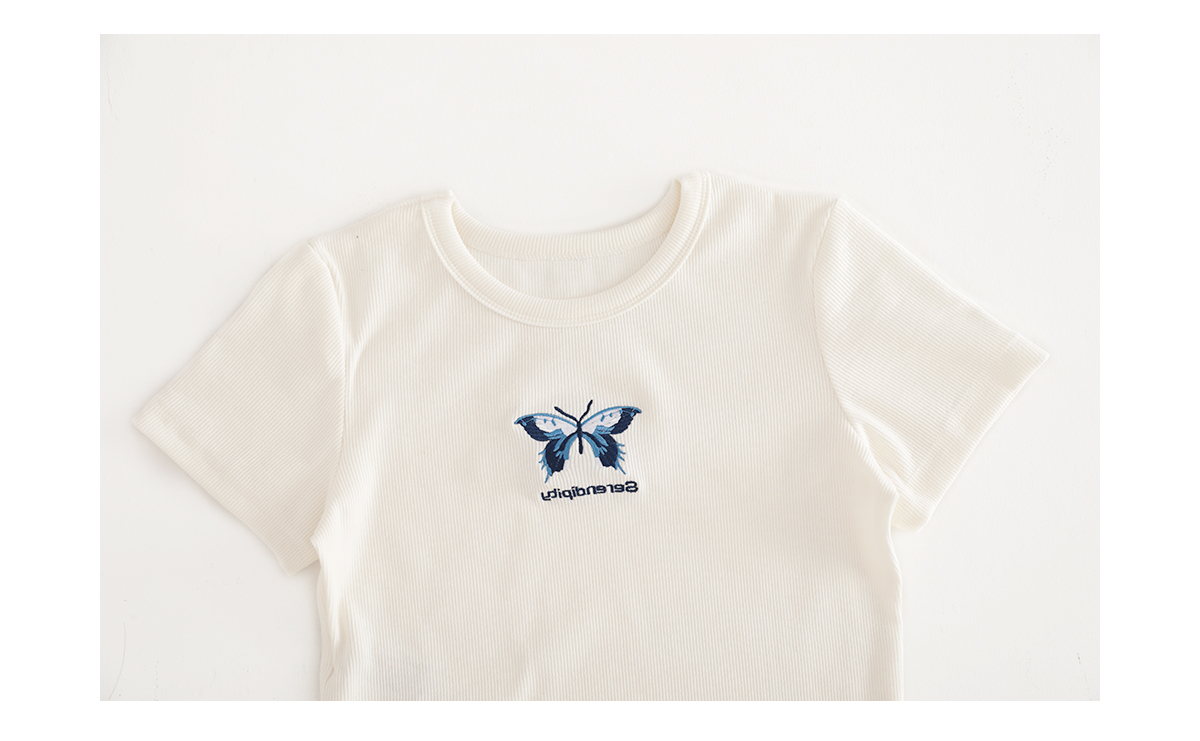 Title 3, Camiseta feminina com gola redonda, bordado de ...