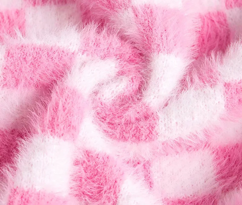 Cardigã de lã tricotada manga longa com decote em V. Conforto e elegância em uma peça. Ideal para aquecer e completar seus looks de inverno. — foto 9