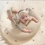Almofada Lua de Algodão com Bola de Pelo para Bebê, Removível e Lavável, ideal para Amamentação e Conforto. — foto 11