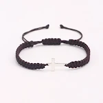 Pulseira cruzada colorida com design simples e moderno. Um acessório de moda para usar diariamente. Adicione estilo e sofisticação ao seu visual. — foto 15