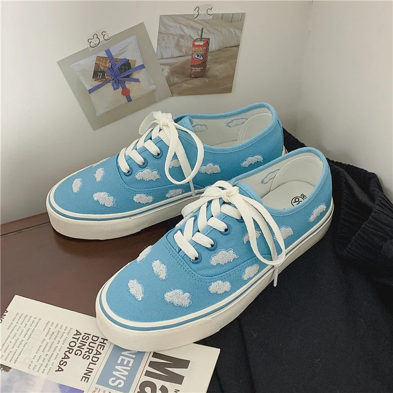 Title 2, Womens Lace-up Embroidered Canvas Shoes perfec...