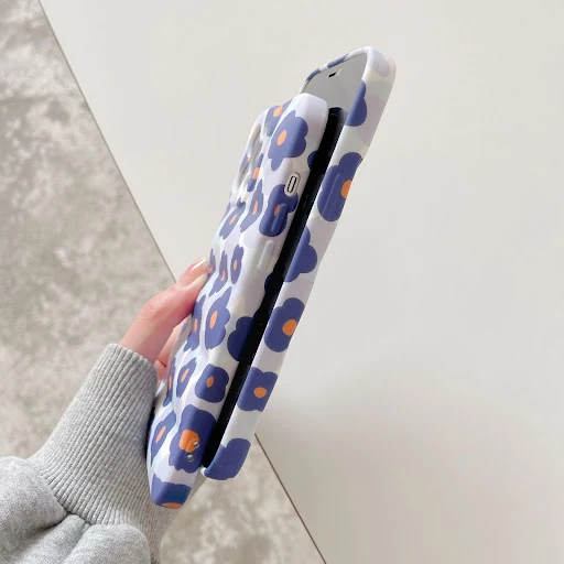 Title 7, Blauwe bloemen telefoonhoesje met golfpatroon, ...