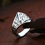 Anel de aço titânio masculino, moda retrô simples, design elegante, resistente e durável, ideal para uso diário e um toque de estilo único. — foto 3