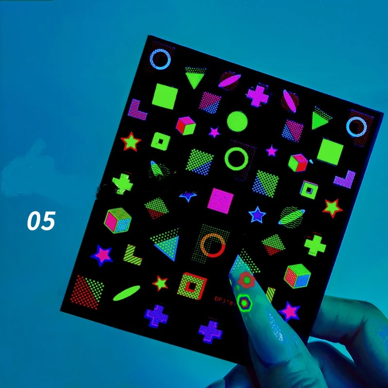 Aplique adesivo para unhas com laço de estrela fluorescente de cinco pontas. Decore suas unhas com estilo, fácil aplicação e cores vibrantes. — foto 2
