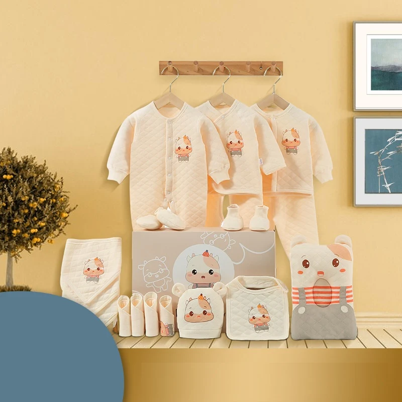 Conjunto de caixa de presente para bebês e recém-nascidos Roupas macias e essenciais para o cuidado diário do bebê. Conforto e bem-estar garantidos. — foto 1