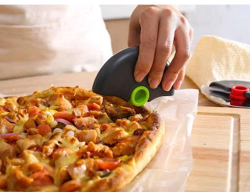 Title 1, Round Roller Pizza Cutter with Protective Cover...