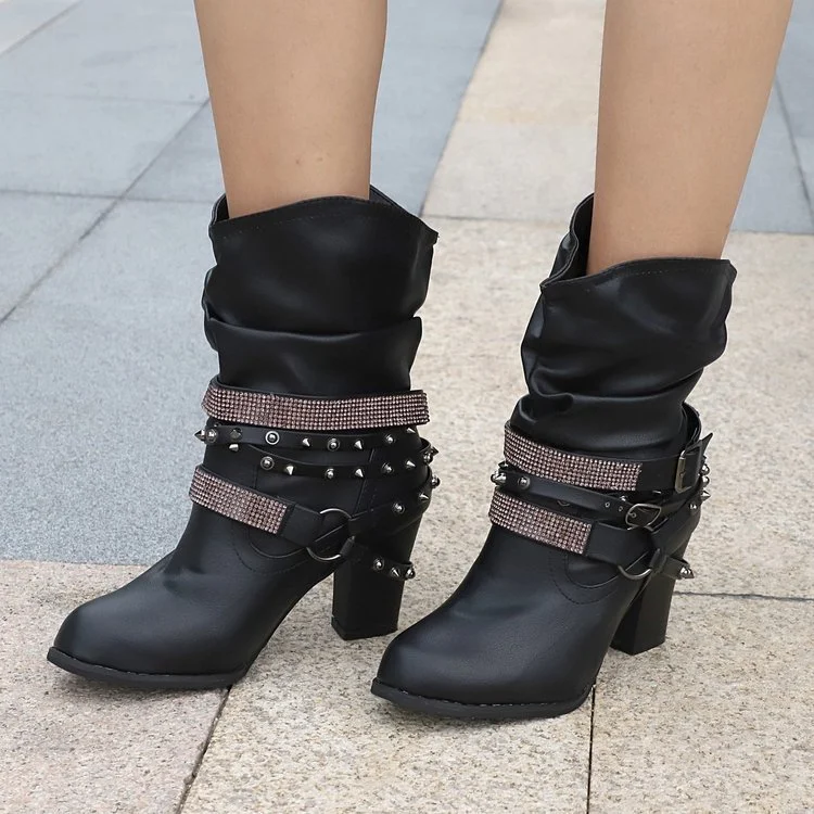 Title 4, Fivela de cinto com strass e botas de couro fem...