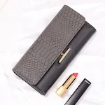 Ladies Snakeskin Wallet with ample capacity, stylish and practical for keeping your cards, cash and documents safe and o — photo 2