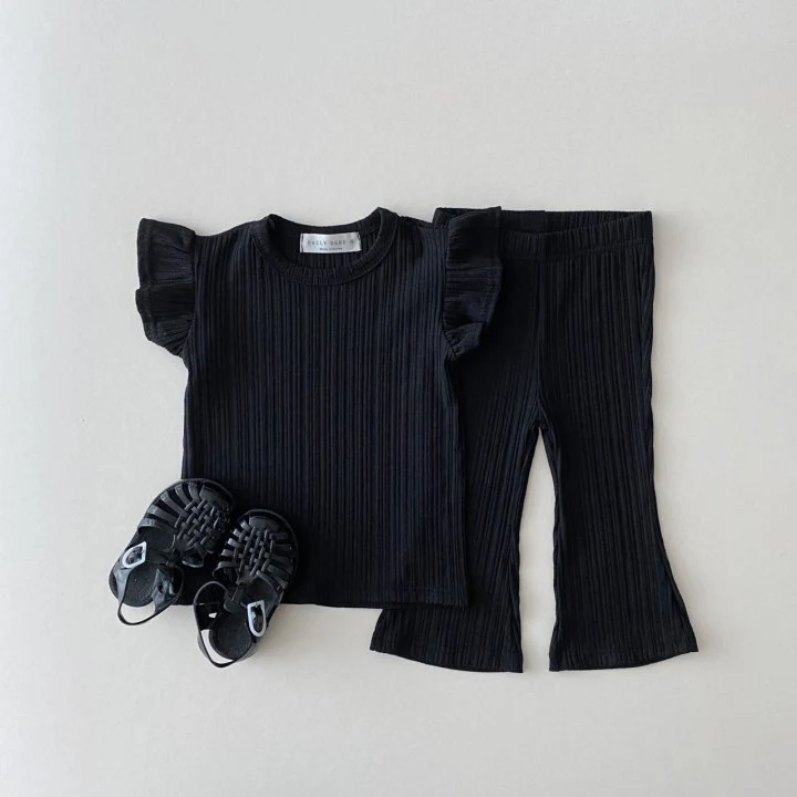Conjunto Infantil Coreano Camiseta com Manga Bufante e Calças Boca de Sino Finas. Roupa leve e estilosa, ideal para crianças, perfeita para o verão. — foto 6