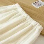 Pijama feminino de coral fleece para primavera, outono e inverno. Conjunto macio e quentinho para noites de sono confortáveis em casa. — foto 29