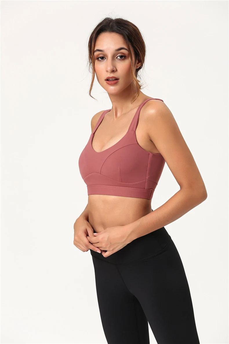 Shockproof gathered sports bra for women, providing strong support, comfort and superior performance during any workout — photo 7