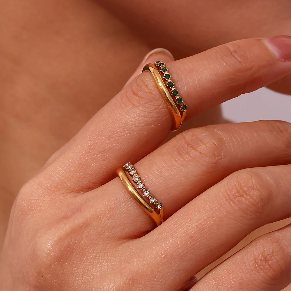 Anel Fino de Aço Inoxidável com Zircônia, um adorno de metal elegante e delicado para realçar sua beleza com brilho. — foto 7