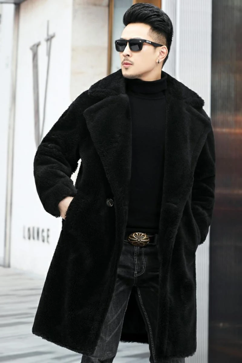 Cappotto lungo uomo invernale in cashmere spesso e caldo con pelliccia. Perfetto per l'inverno, comfort e calore eccezionali. — foto 2