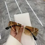 Gold frame progressive tea