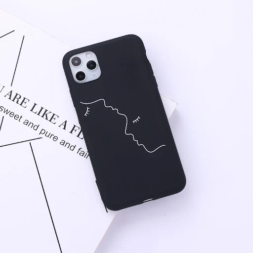 Title 7, Elegant line mobile phone case offering protect...