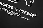 Camiseta de manga curta com estampa de letras de chama, design criativo e moderno para um visual estiloso e descolado. Perfeita para o dia a dia. — foto 1