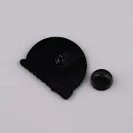 Insignia de esmalte con diseño de gato para personas, un adorno de solapa adorable para añadir un toque divertido a tu ropa y estilo personal — foto 2