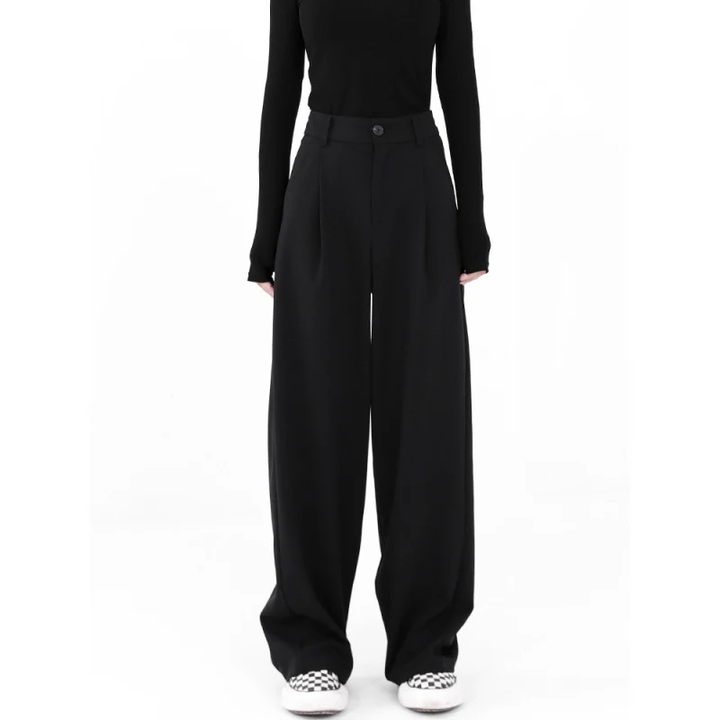 Design Mop Effekt Wide-Leg Hose. Weite Hose mit elegantem Fall und modernem Design. Bietet Komfort und einen stilvollen Look. — foto 6