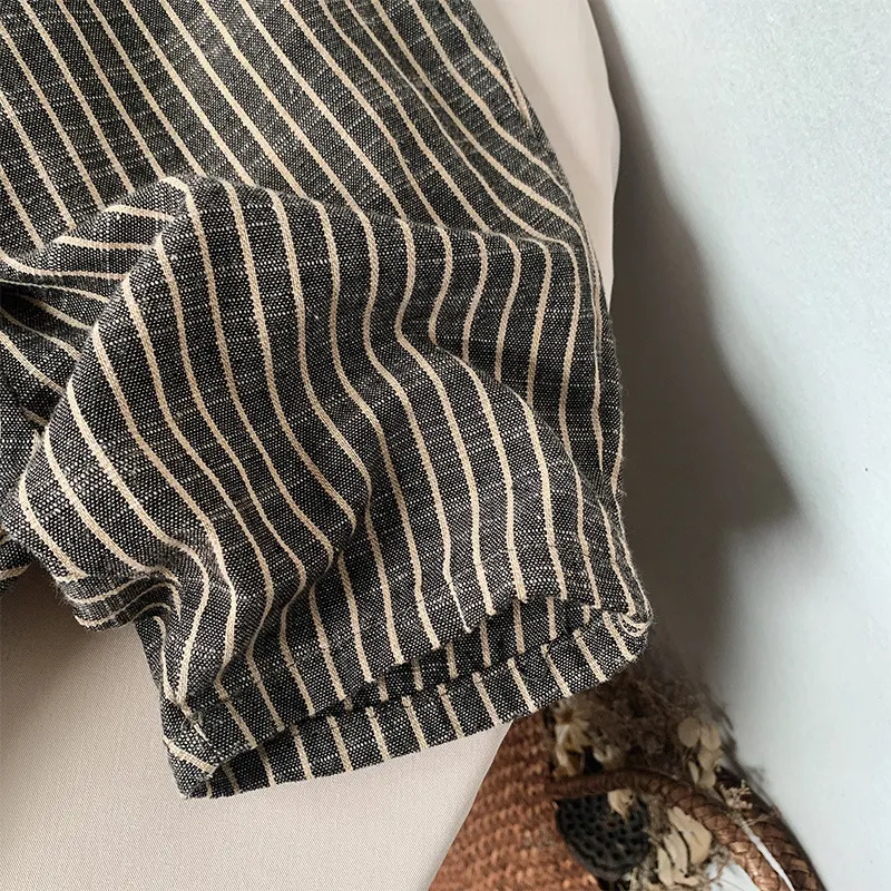 Bebine pantalone širokih nogavica, lagane i udobne, idealne za slobodno kretanje i svakodnevne aktivnosti. — foto 8