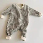 Macacão listrado coreano unissex para bebês, primavera e outono. Manga longa. Conforto e estilo para meninos e meninas. Roupa perfeita. — foto 5