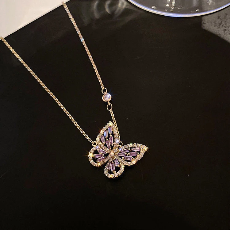 Colar de borboleta minimalista para mulheres Joia elegante Design delicado Acessório de moda Presente ideal para ela Leve e charmoso — foto 1