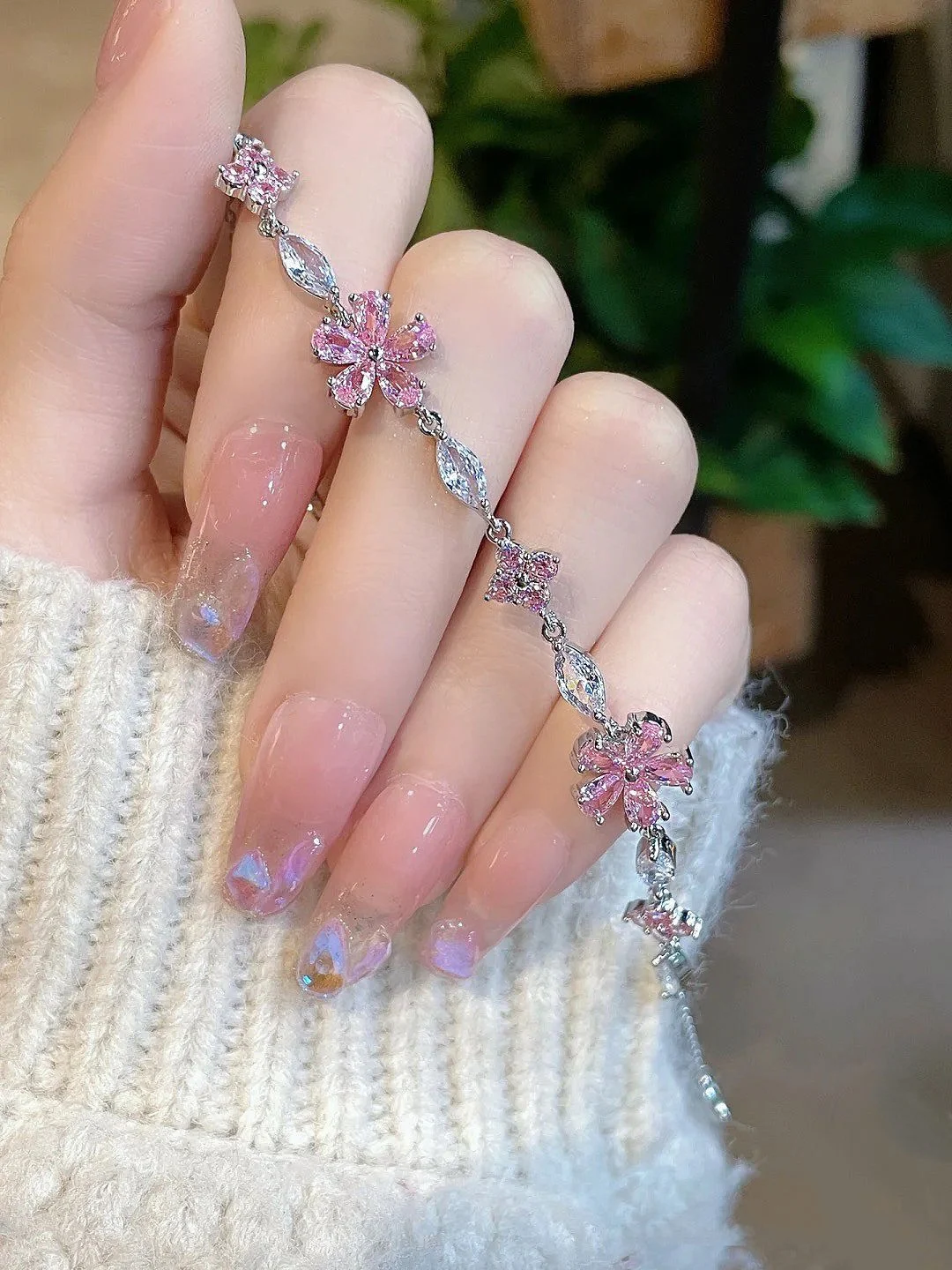 Pulseira feminina de cristal de flor de cerejeira, um acessório elegante e delicado com design floral e cristais brilhantes, para mulheres. — foto 19
