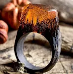 Anel de madeira e resina, beleza natural e durabilidade em uma joia artesanal. Perfeito para quem busca elegância e exclusividade no visual. — foto 6
