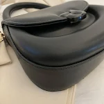Bolsa Casual Minority Feminina, Cross Body de Um Ombro, Ideal para o Dia a Dia, Conforto e Estilo em Um Só Acessório — foto 15